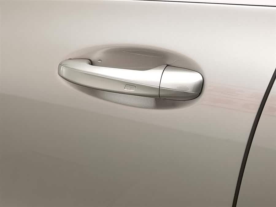 Mercedes-Benz 2020 car image #19
