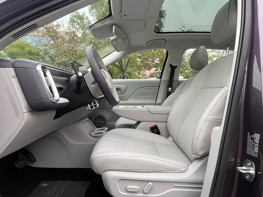 零跑汽车 零跑B10 2025 汽车图片 #19