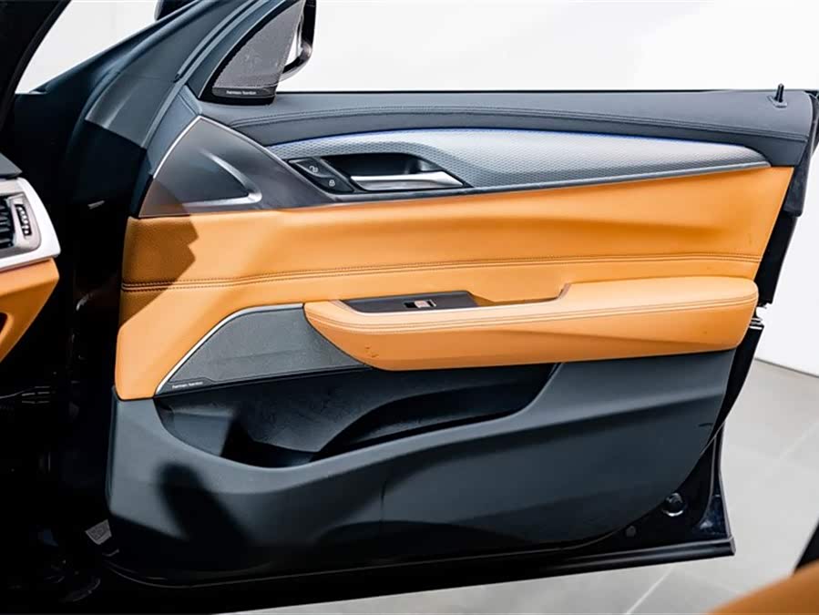 BMW 6 Series GT 2020 #19 BMW 6 Series GT 2020 car image #19