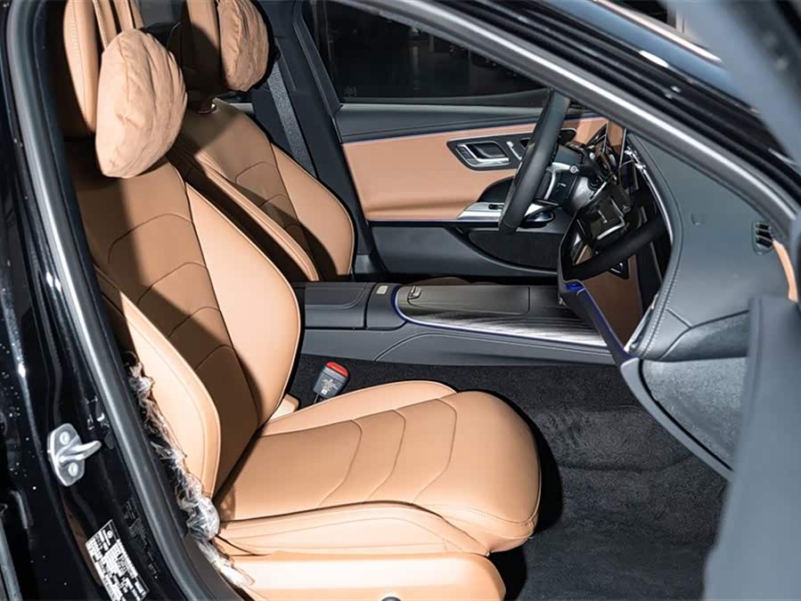 Mercedes-Benz E Class New Energy 2025 car image #19