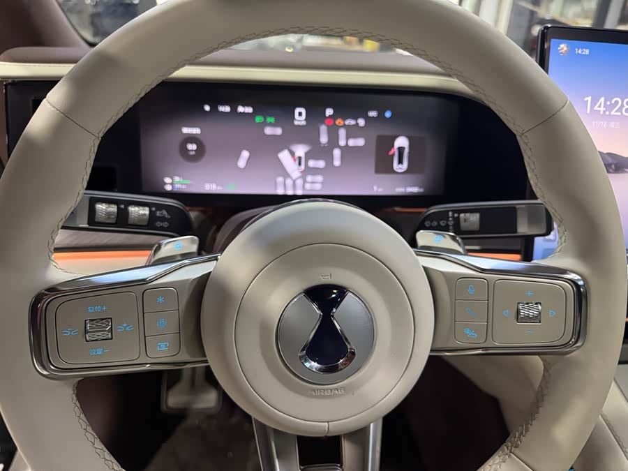 Denza Z9GT 2023 immagine di auto #19