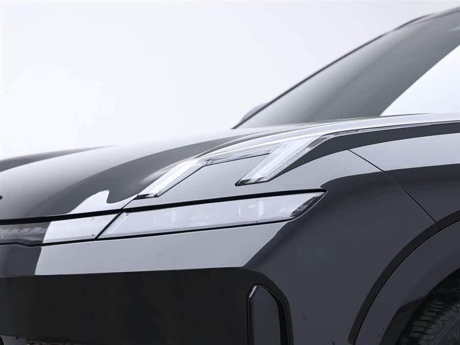 Lynk & Co 08 EM-P 2024 car image #19
