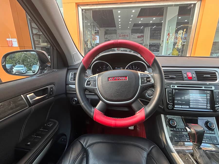 Haval H8 2015 #19 Haval H8 2015 car image #19