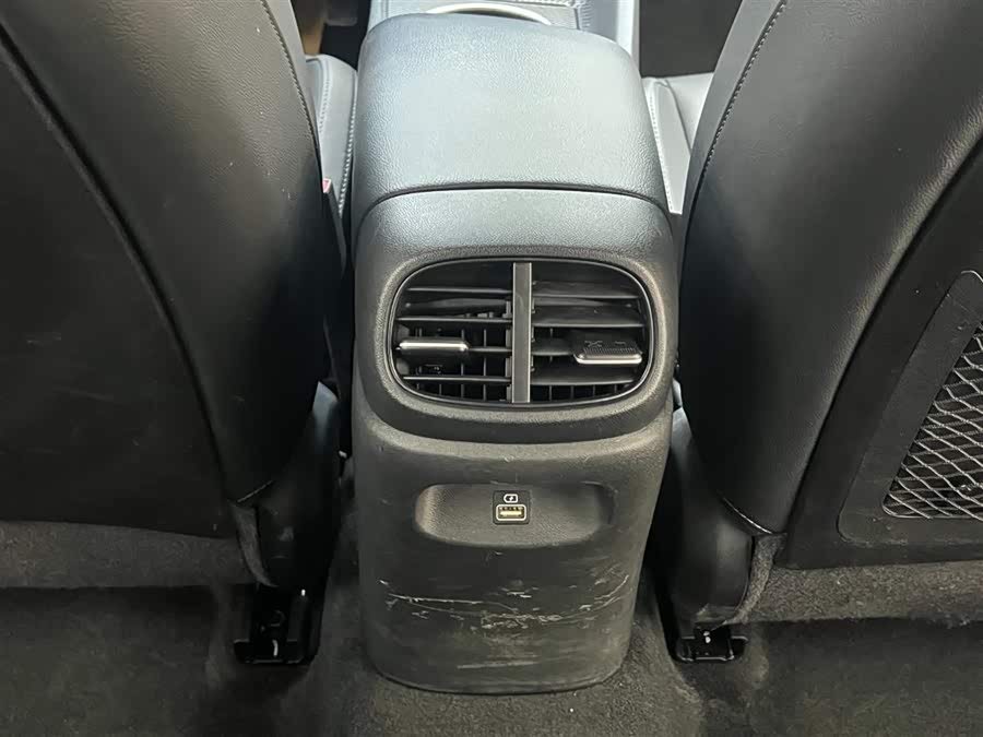 Hyundai Elantra 2023 imagen de coche #19