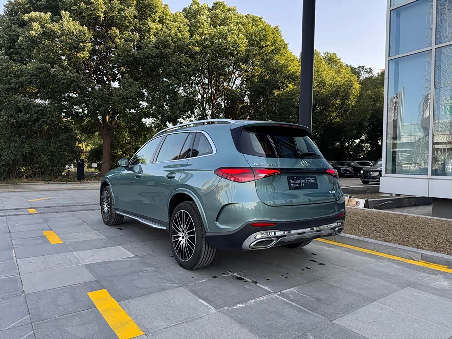 Mercedes-Benz GLC Class 2024 car image #19