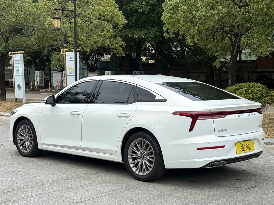 2023 car image #19