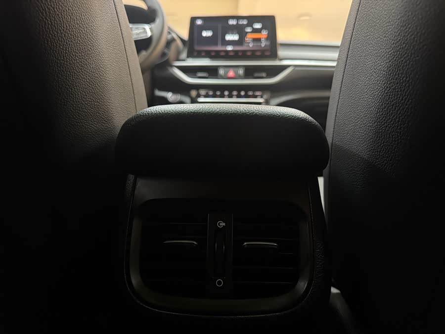 Kia K3 2021 car image #19