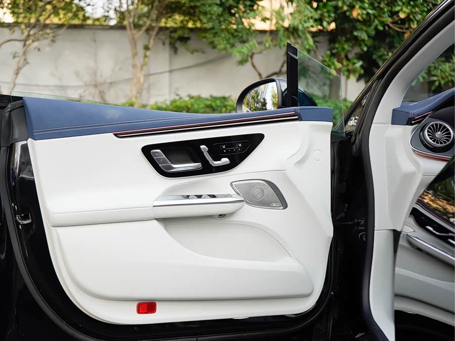 Mercedes-Benz 2023 car image #19