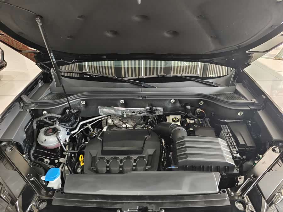 Volkswagen Teramont 2024 car image #19