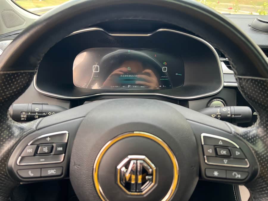 MG 6 New Energy 2018 immagine di auto #19