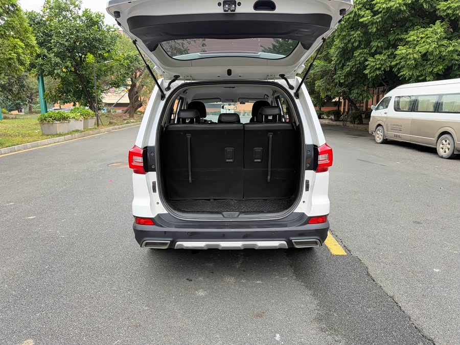 Forthing SX6 2022 car image #19