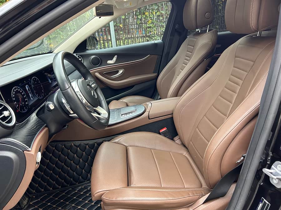Mercedes-Benz E Class 2019 image de voiture #19