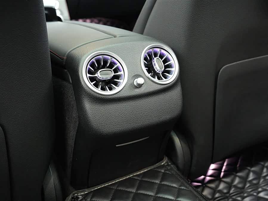 Mercedes-Benz E AMG 2023 immagine di auto #19