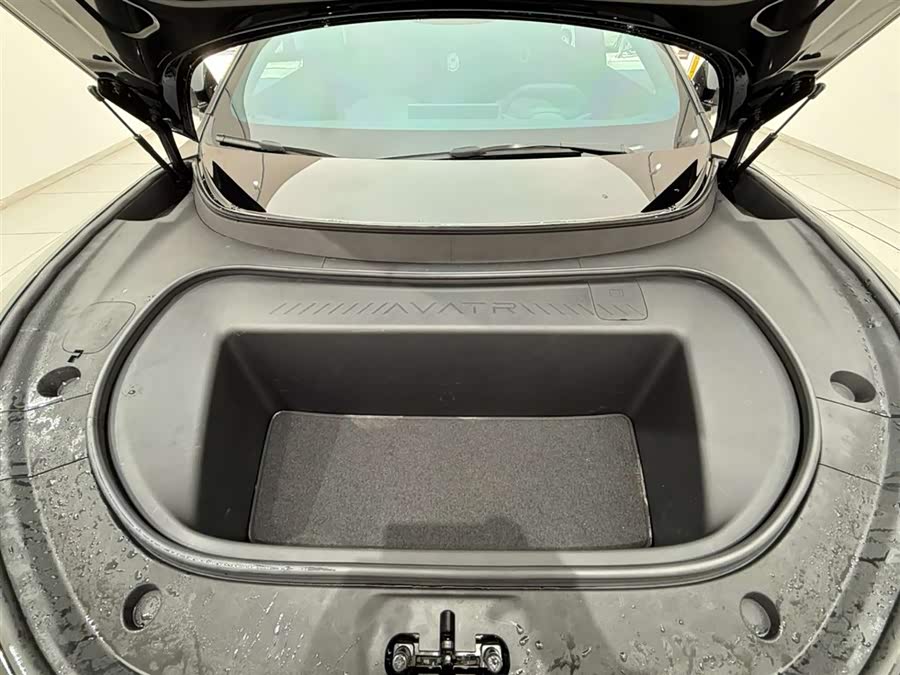 Avatr 12 2023 car image #19