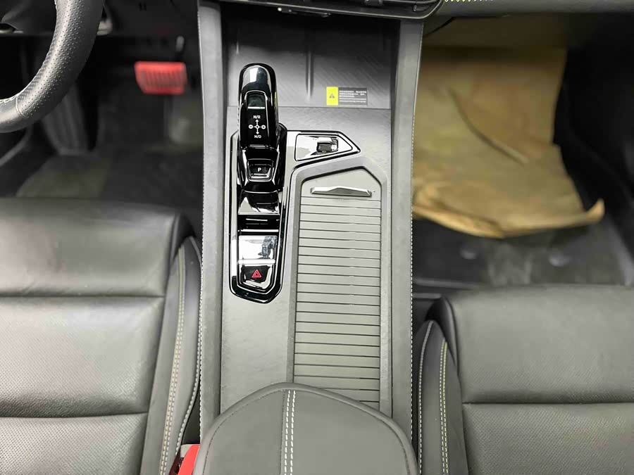 Lynk & Co 03 2022 car image #19