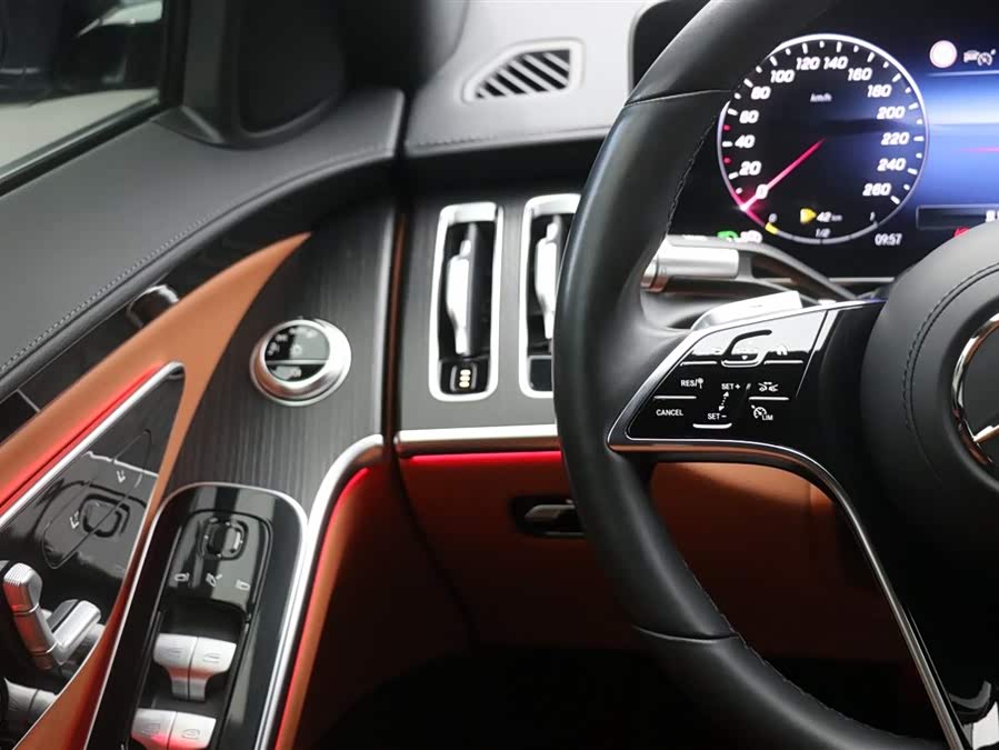 Mercedes-Benz S Class 2024 image de voiture #19