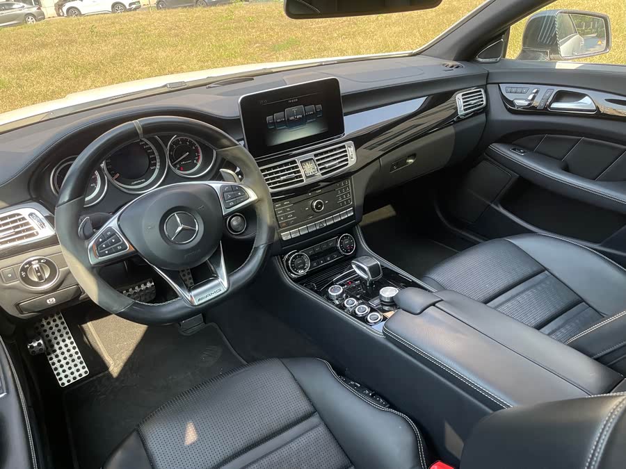 Mercedes-Benz CLS AMG 2015 car image #19