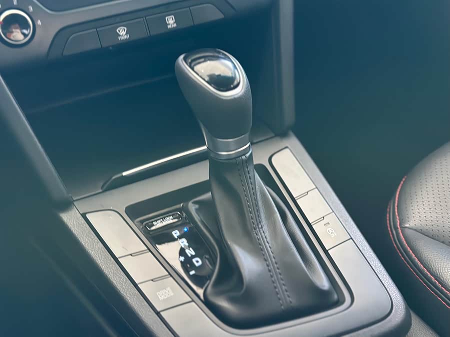 Hyundai Elantra AD 2019 car image #19