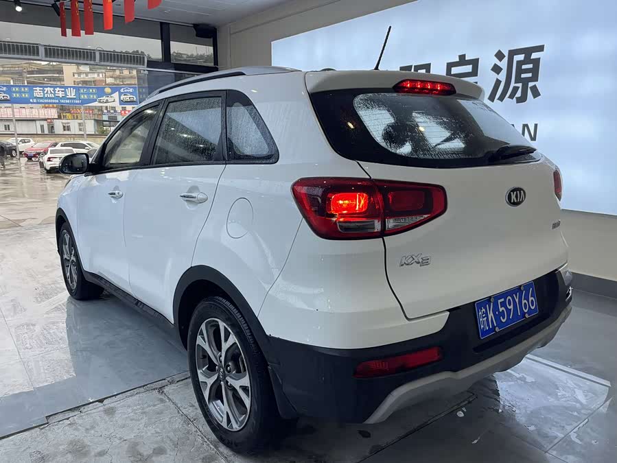 Kia Stonic 2018 image de voiture #19