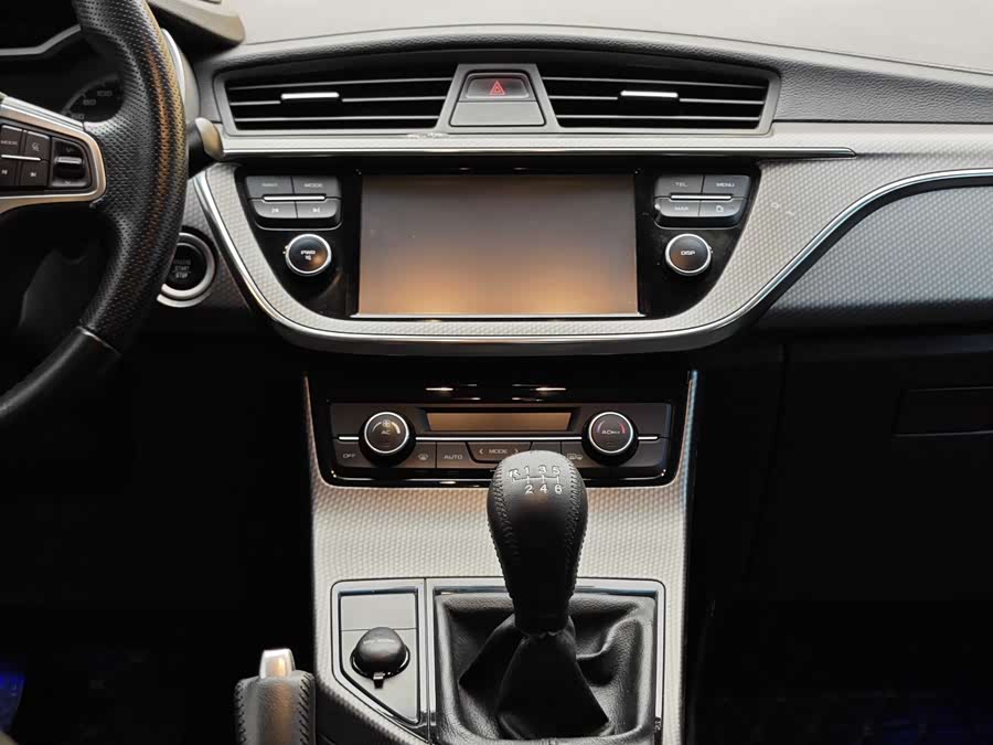 GEELY Emgrand GS 2017 car image #19