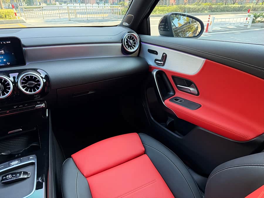 Mercedes-Benz A AMG 2024 #19 Mercedes-Benz A AMG 2024 صورة سيارة #19