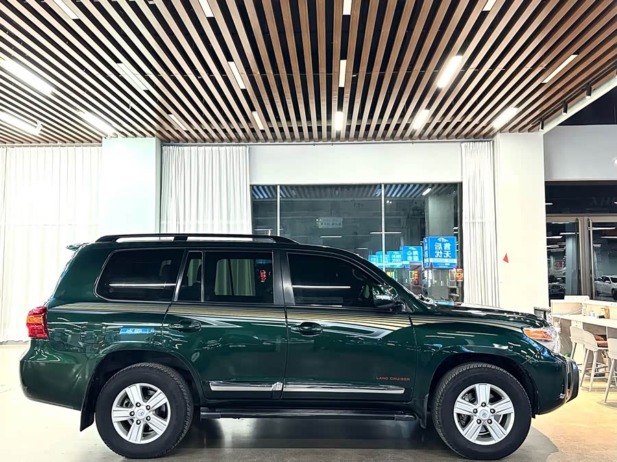 丰田 兰德酷路泽 2016 汽车图片 #19