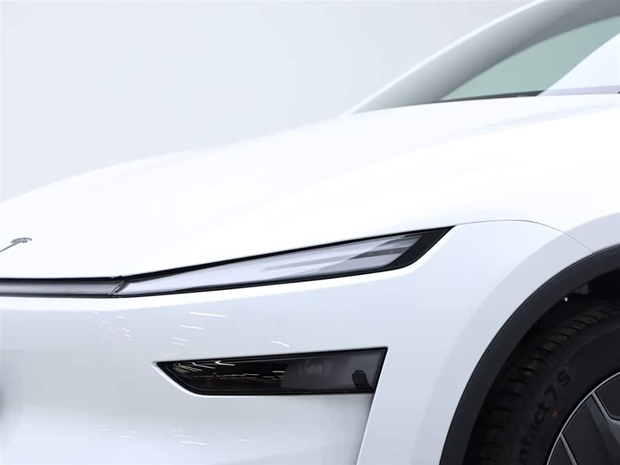 特斯拉 Model Y L 2025 汽车图片 #19