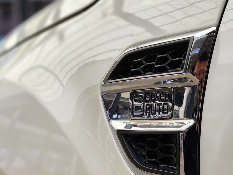 Ford Everest 2016 car image #19