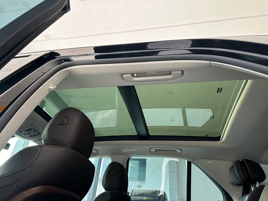 Mercedes-Benz GLE Class New Energy 2022 car image #19