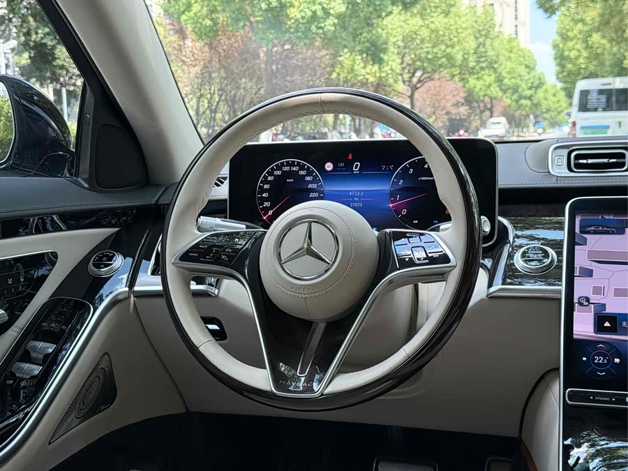 Mercedes-Benz Maybach S Class 2021 car image #19