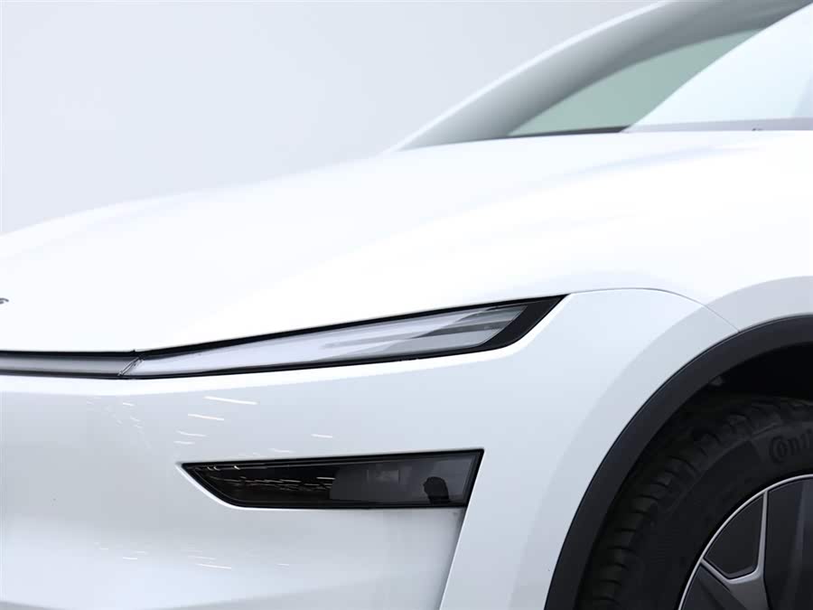 特斯拉 Model Y L 2025 汽车图片 #19