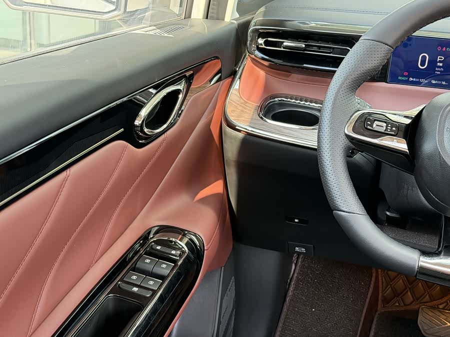 GAC Trumpchi E8 New Energy 2025 car image #19