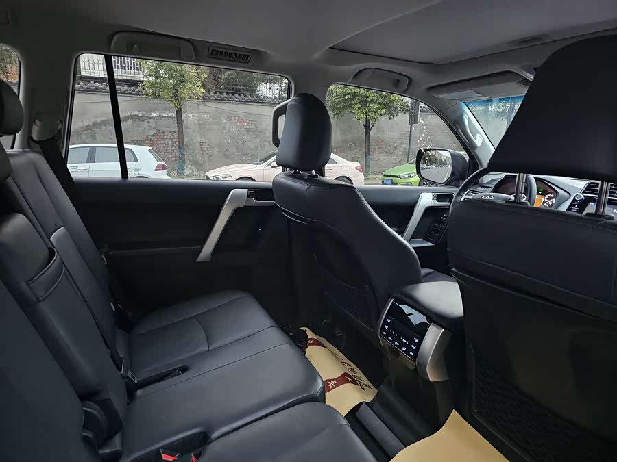 Toyota Land Cruiser Prado 2019 #19 Toyota Land Cruiser Prado 2019 car image #19