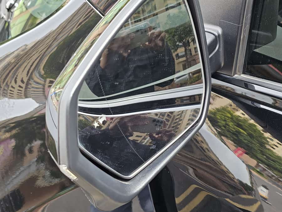 Chevrolet Equinox 2023 car image #19