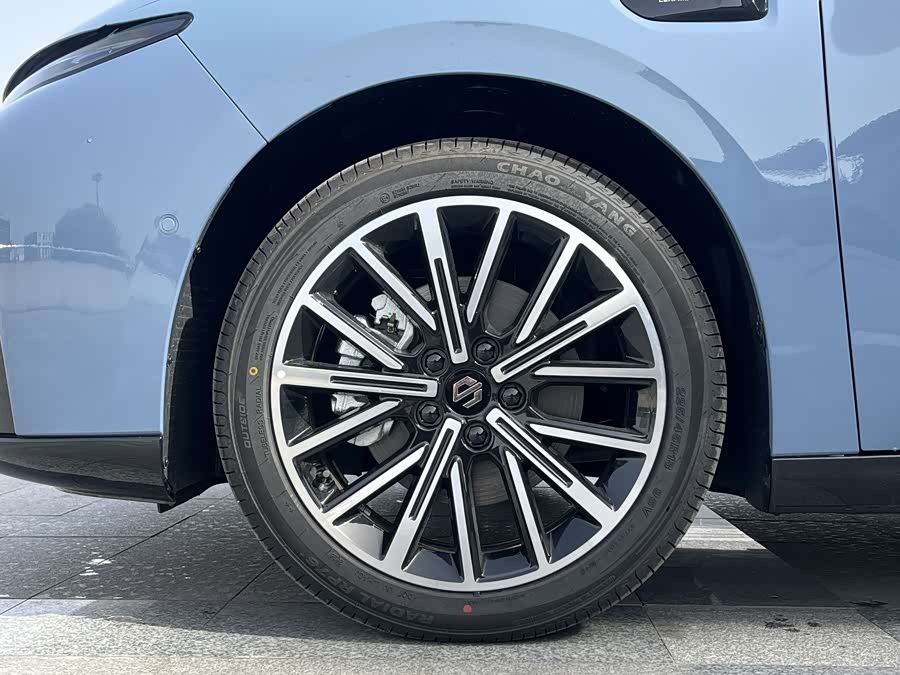 零跑汽车 零跑B01 2025 汽车图片 #19