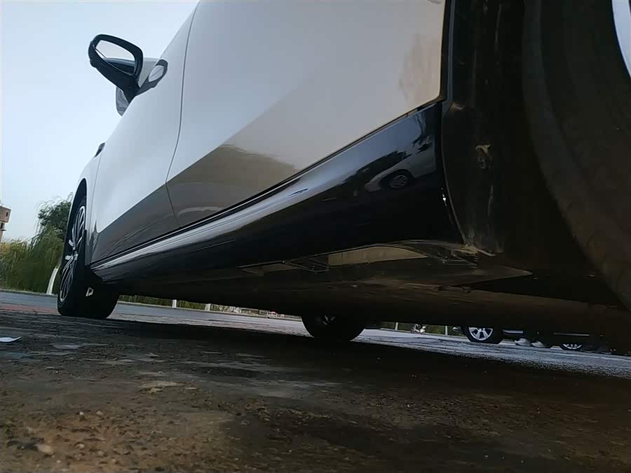 零跑汽车 零跑B01 2025 汽车图片 #19