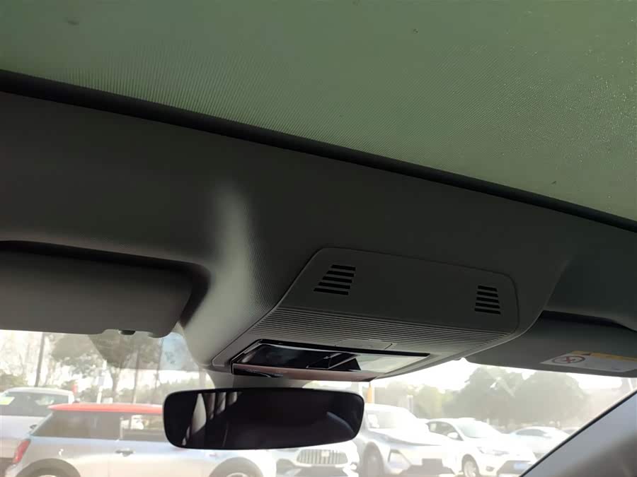 Volkswagen ID.6 X 2022 car image #19