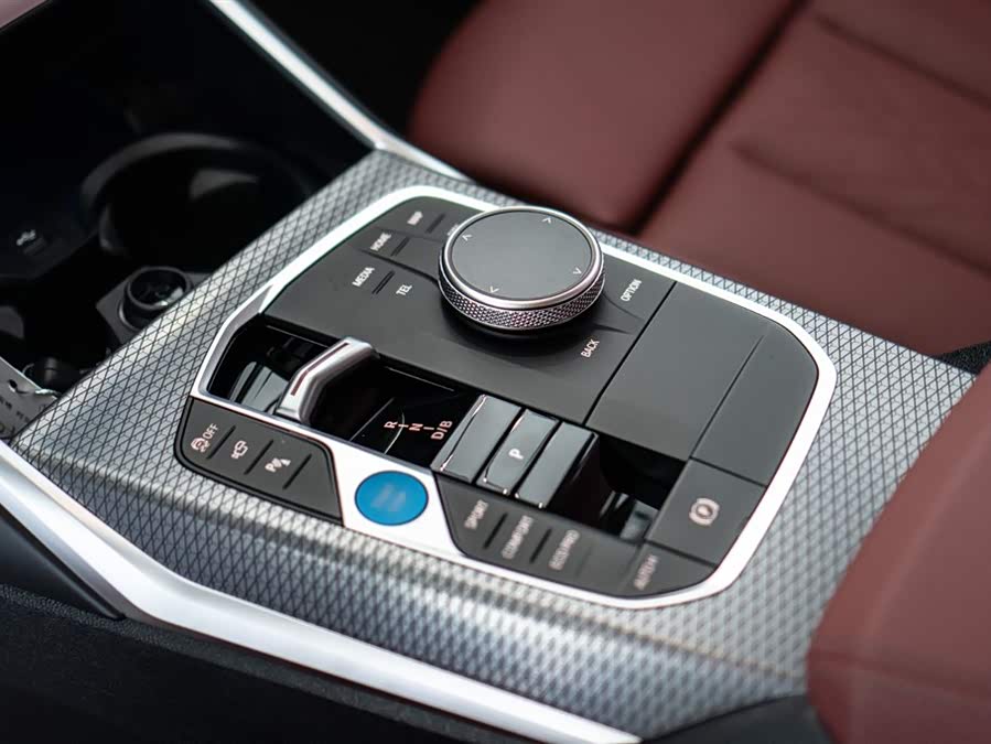 BMW i3 2025 car image #19