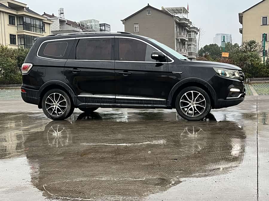 Forthing JOYEAR X6 2017 #19 Forthing JOYEAR X6 2017 car image #19