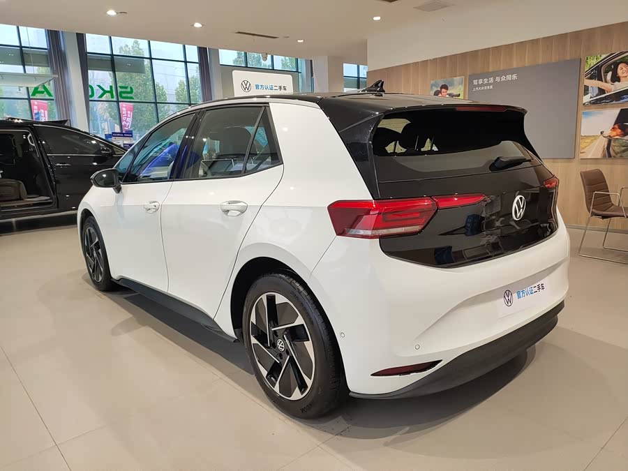 Volkswagen ID.3 2024 immagine di auto #19