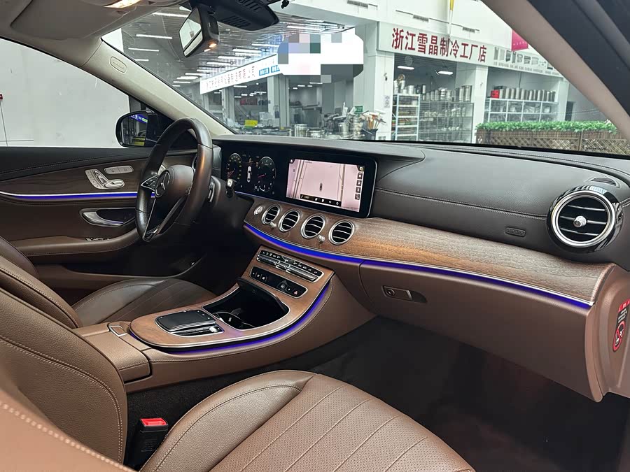 Mercedes-Benz E Class 2023 car image #19