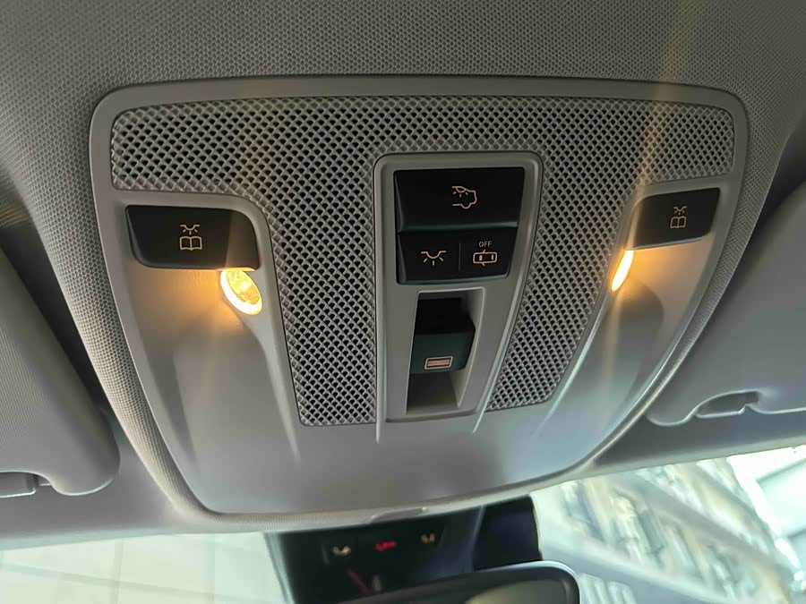 Mercedes-Benz GLA Class 2019 #19 Mercedes-Benz GLA Class 2019 car image #19