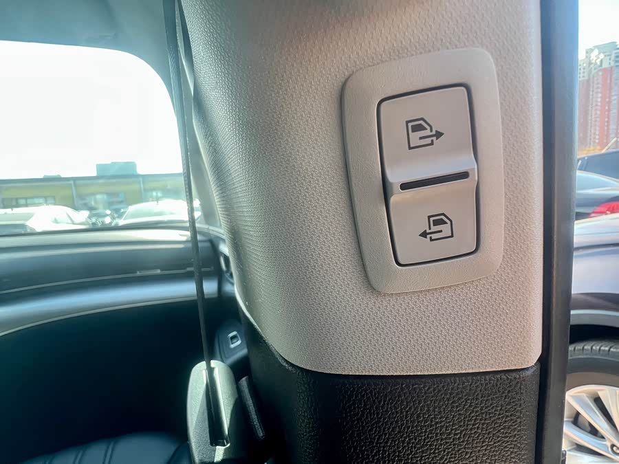 荣威 荣威iMAX8 2022 汽车图片 #19