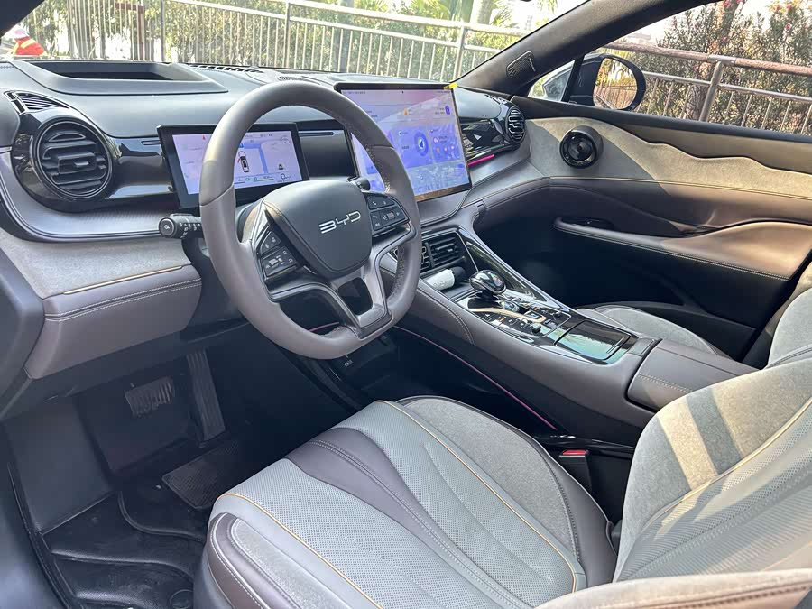 BYD Frigate 07 2023 #19 BYD Frigate 07 2023 car image #19