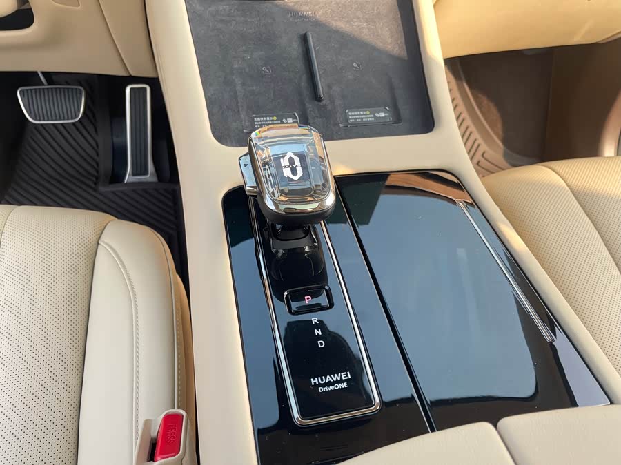 AITO 问界 问界M7 2023 汽车图片 #19