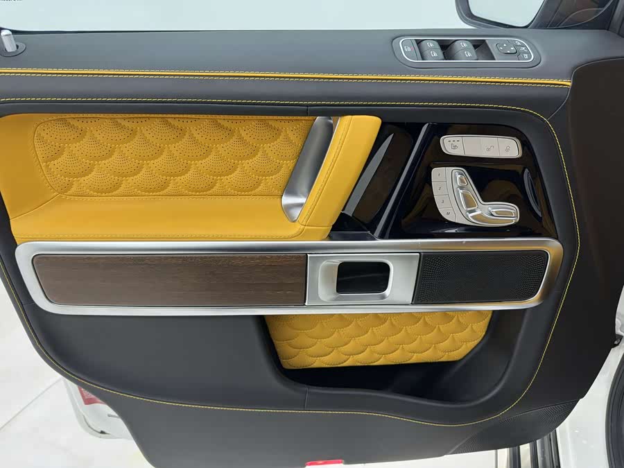 Mercedes-Benz 2023 car image #19