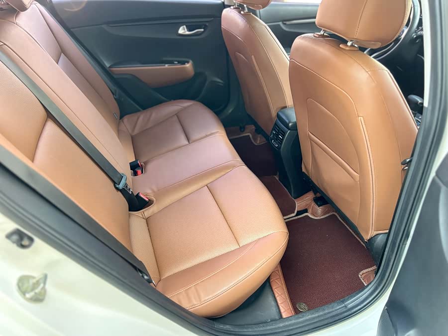 Kia Rio Cross 2018 صورة سيارة #19