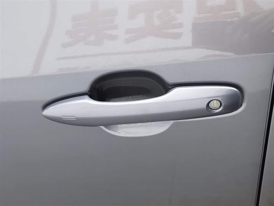 Toyota bZ4X 2022 immagine di auto #19