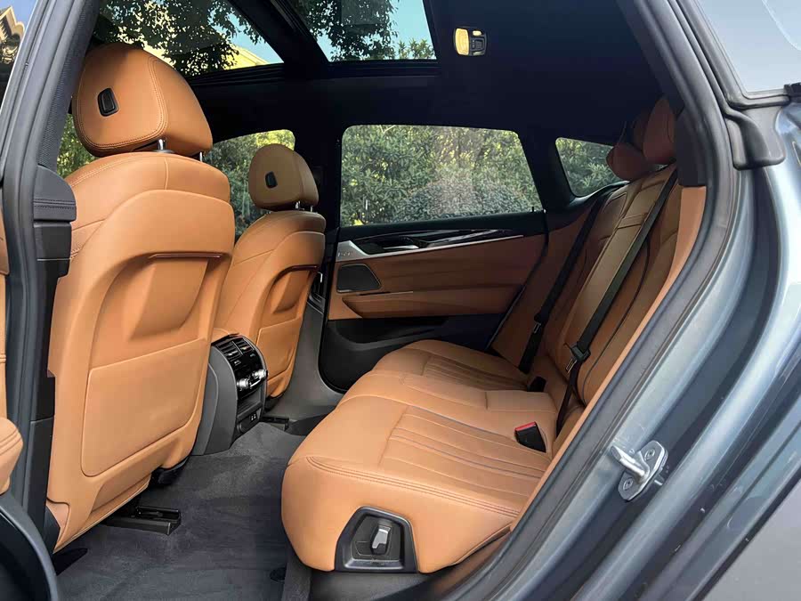 BMW 6 Series GT 2020 immagine di auto #19