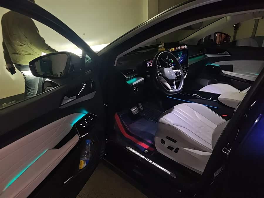 Volkswagen ID.6 X 2022 car image #19